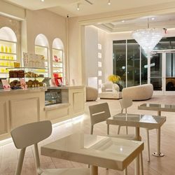 La La Land - Kiosk and seating area