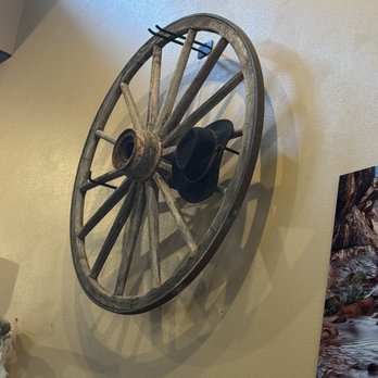 Canyon Smokehouse - Decor - Barbeque Near Me - Bluff, Utah