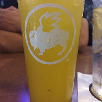 Buffalo Wild Wings - Mango lemonade - Chicken Wings Near Me - El Paso, Texas