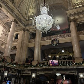 Chicago Theatre - Performing Arts Near Me - Chicago, Illinois Chicago Theatre - Performing Arts Near Me - Chicago, Illinois