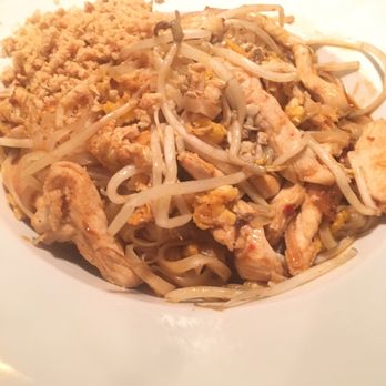 Sushi Thai - 5 star spicy chicken pad thai - Sushi Bars Near Me - Spring Hill, Tennessee