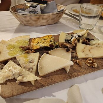 Asador Iñaki - Aged cheeses - Seafood Near Me - Málaga, Massachusetts