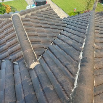 Wild West Pressure Washing - 1-Dirty roof picture - Pressure Washers Near Me - Palm Bay, Florida Wild West Pressure Washing - 1-Dirty roof picture - Pressure Washers Near Me - Palm Bay, Florida