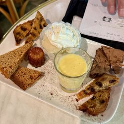 Comptoir des Colonies - Comptoir -  cafe gourmand (without coffee)