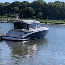 Strong's Marine