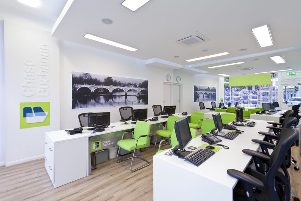 CHASE BUCHANAN Updated August 2024 4 York Street, Twickenham