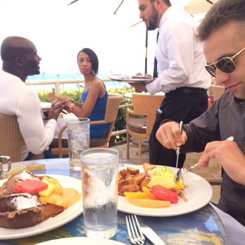 Geoffrey's Malibu - French toast, eggs Benedict - Seafood Near Me - Malibu, California