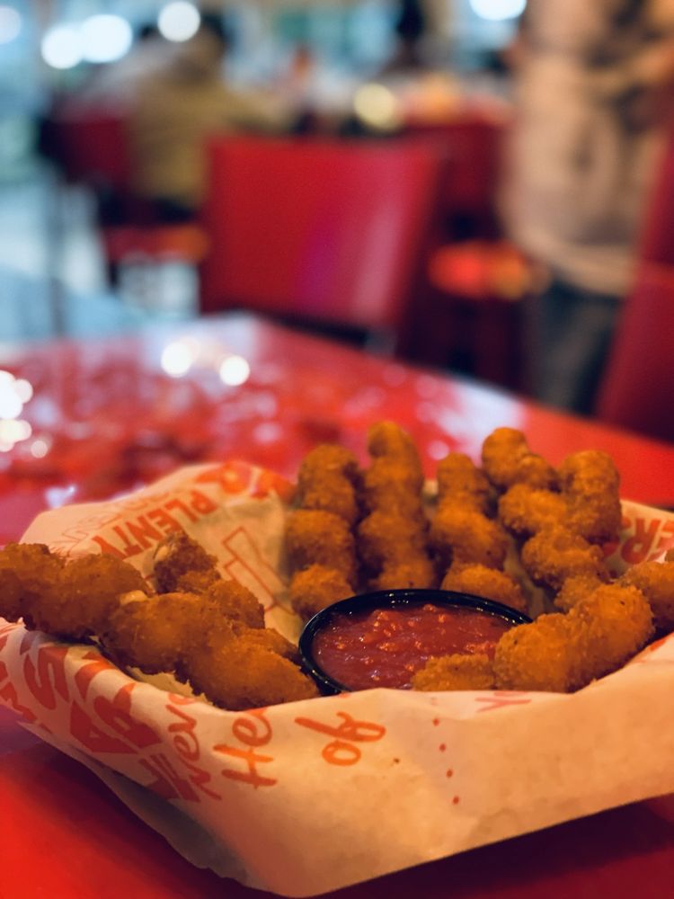 RED ROBIN GOURMET BURGERS AND BREWS Updated October 2024 369 Photos