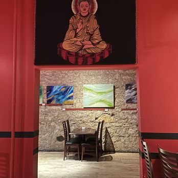 Diana Downtown - Interior - Indian Near Me - Guelph, Ontario Diana Downtown - Interior - Indian Near Me - Guelph, Ontario