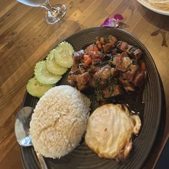 Zab Pinto Thai - when i dined in, the portion is better. - Thai Near Me - Portland, Oregon
