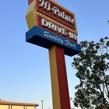 Hi-Pointe Drive-In - Sign - Burgers Near Me - Kirkwood, Missouri
