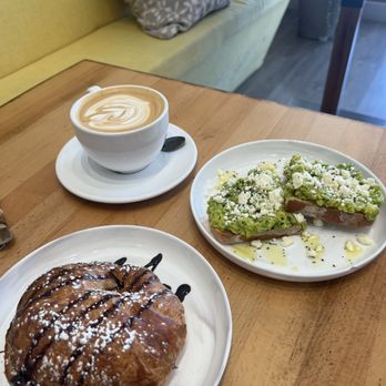 Vaella Coffee & Tea - Avocado Toast - Coffee & Tea Near Me - Fort Lauderdale, Florida
