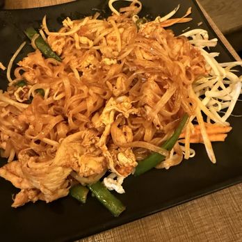 The Thonglor - Pad Thai - Thai Near Me - San Francisco, California