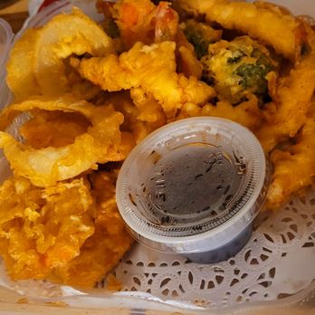 Momiji - Mixed tempura. Lots of it. - Sushi Bars Near Me - Newport, Oregon Momiji - Mixed tempura. Lots of it. - Sushi Bars Near Me - Newport, Oregon