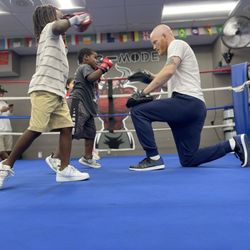 Rec-Mode Fitness & Boxing - Mitt work