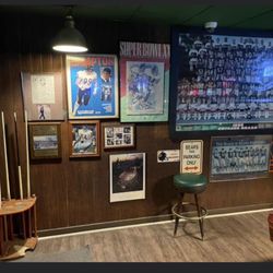 Sports Lounge - Chicago Bears wall in back area