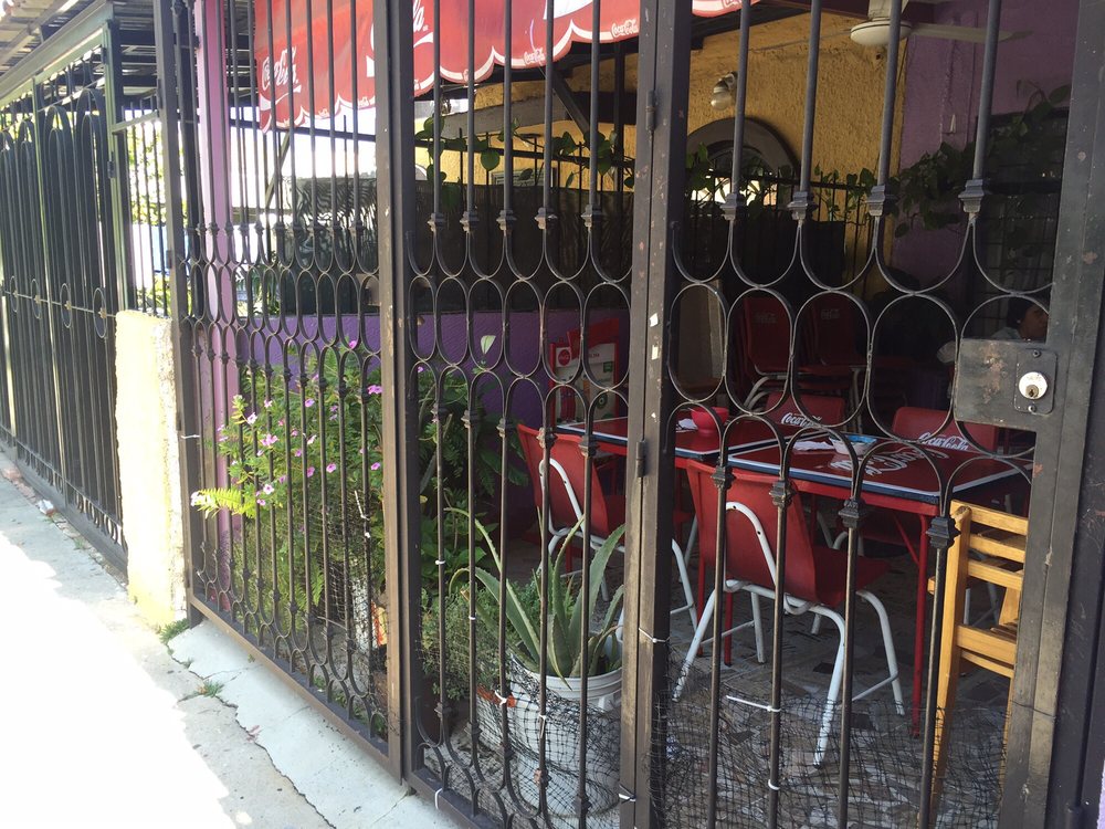 TACOS AL VAPOR ERNEST Sierra de Autlan 1566, Zapopan, Jalisco, Mexico