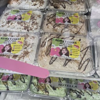 Reina's Cakes - Bakeries Near Me - Chicago, Illinois