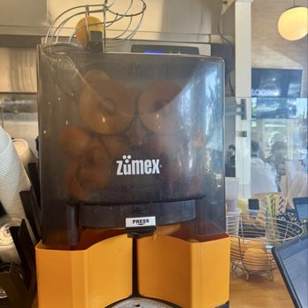 Bloom - Impressive professional juicer - American Near Me - Santa Clara, California
