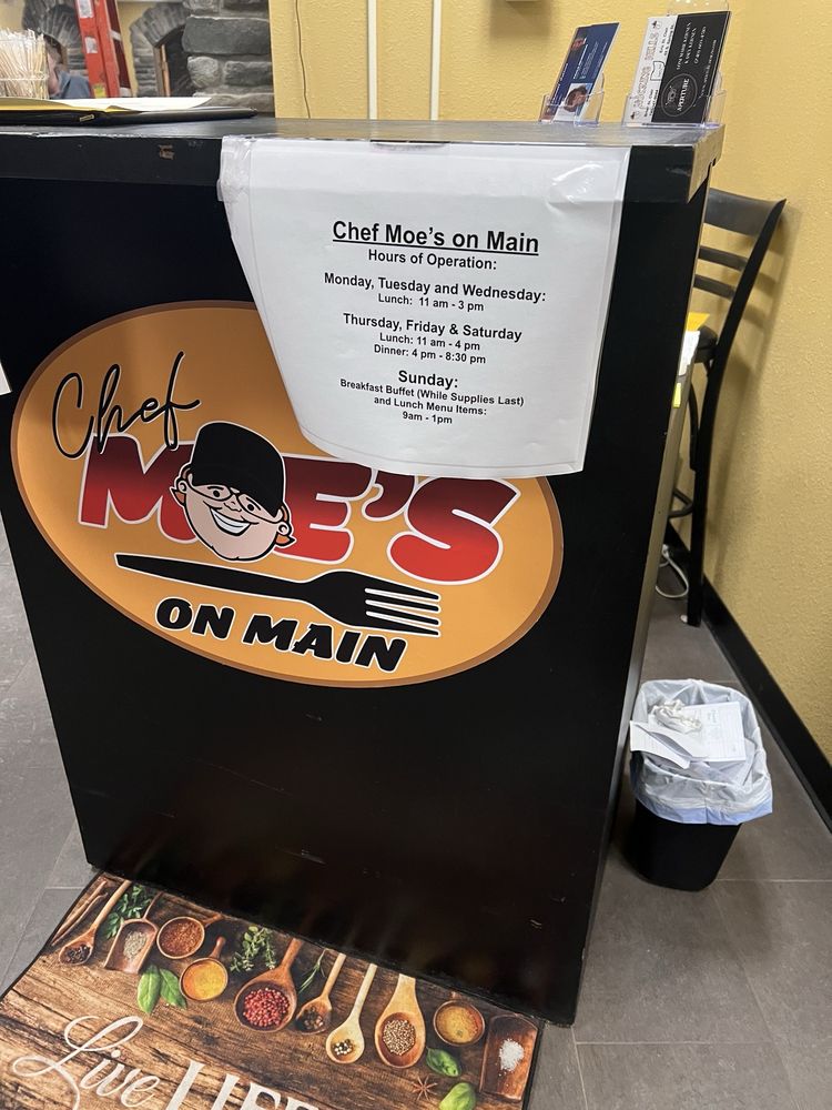 Chef Moe’s On Main Logo