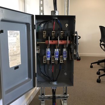 Electricwork Solutions - Mock up of a 3 phase disconnect switch for training purposes - Electricians Near Me Electricwork Solutions - Mock up of a 3 phase disconnect switch for training purposes - Electricians Near Me