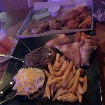 Sam's Grill & Bar - Bone in wings and steak burger - American Near Me - Fort Worth, Texas