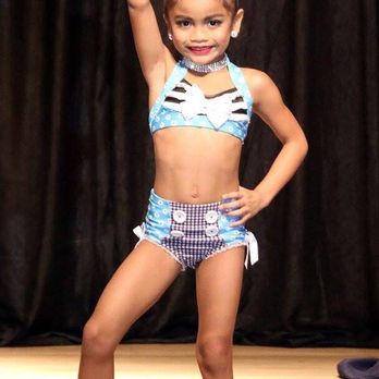 La Vina Middle School - Philippine Weekend Tiny Tots Queen Khloe Ysabella 7/22/2017 - Middle Schools & High Schools Near Me - Delano, California La Vina Middle School - Philippine Weekend Tiny Tots Queen Khloe Ysabella 7/22/2017 - Middle Schools & High Schools Near Me - Delano, California
