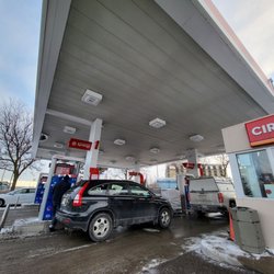 Circle K - Gas bays