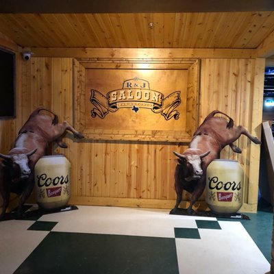 R & J Saloon by null