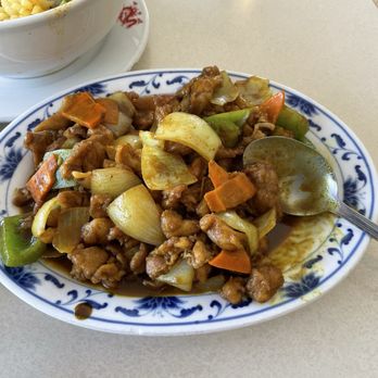 Lucky China Restaurant - Curry Chicken - Chinese Near Me - Carson, California