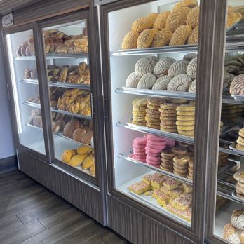 Panaderia Vanessa - Bakeries Near Me - Oxnard, California