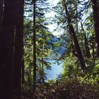 Talapus Lake Trailhead - The water has such beautiful color - Hiking Near Me - North Bend, Washington Talapus Lake Trailhead - The water has such beautiful color - Hiking Near Me - North Bend, Washington