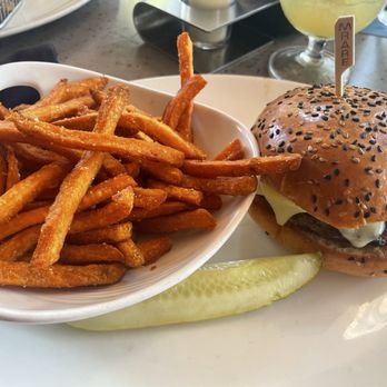Yard House - New American Near Me - Austin, Texas