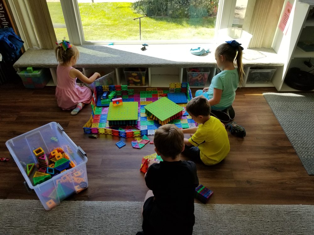 Dana's Kids Preschool & Playhouse - childcare center in Layton, UT