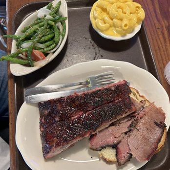 Pappas Bar-B-Q - Ribs and brisket combo with mac n cheese and green beans - Barbeque Near Me - Houston, Texas Pappas Bar-B-Q - Ribs and brisket combo with mac n cheese and green beans - Barbeque Near Me - Houston, Texas