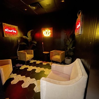 Plaza Azteca - Room inside - Mexican Near Me - Morgantown, West Virginia