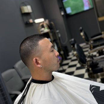 Ron The Barber Nyc - Shape up with buzz cut amazing work - Barbers Near Me - New York, New York Ron The Barber Nyc - Shape up with buzz cut amazing work - Barbers Near Me - New York, New York