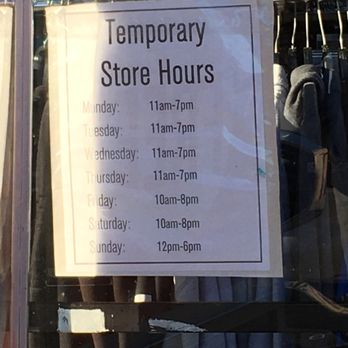 Hot Topic - Accessories Near Me - Brentwood, California