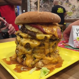Sextuple Lashings Burger!!