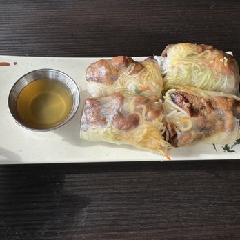 Areca Asian Bar - Fresh Spring Roll - Sushi Bars Near Me - Cambridge, Massachusetts