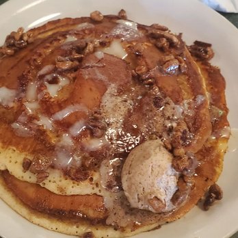 Metro Diner - Cinnamon pancakes! - American Near Me - Charlotte, North Carolina Metro Diner - Cinnamon pancakes! - American Near Me - Charlotte, North Carolina