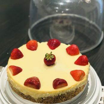 HepburnCakeBake - Classic New York Cheesecake with strawberries on top! - Cupcakes Near Me HepburnCakeBake - Classic New York Cheesecake with strawberries on top! - Cupcakes Near Me