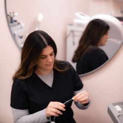 The Luminous Beauty Bar