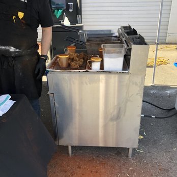 Downlow Chicken Shack - Fried chicken giver~ - Chicken Shop Near Me - Vancouver, British Columbia