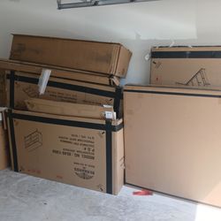 Rooms To Go Outlet - 3 rooms of boxes