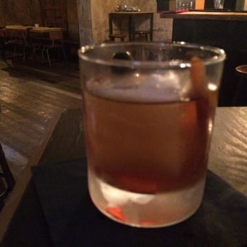 Twinpigs - Manhattan - Cocktail Bars Near Me - Berlin, BE