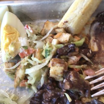 Cocineros - Chicken bowl on tray - Latin American Near Me - Hyattsville, Maryland Cocineros - Chicken bowl on tray - Latin American Near Me - Hyattsville, Maryland