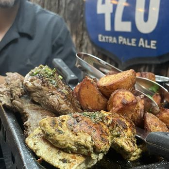 Ché - SKIRT STEAK + CHICKEN in PARRILLADA - Argentine Near Me - Cincinnati, Ohio