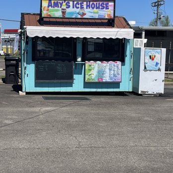 Amy’s Ice House - the outside of the building - Ice Cream & Frozen Yogurt Near Me - Russellville, Arkansas Amy’s Ice House - the outside of the building - Ice Cream & Frozen Yogurt Near Me - Russellville, Arkansas