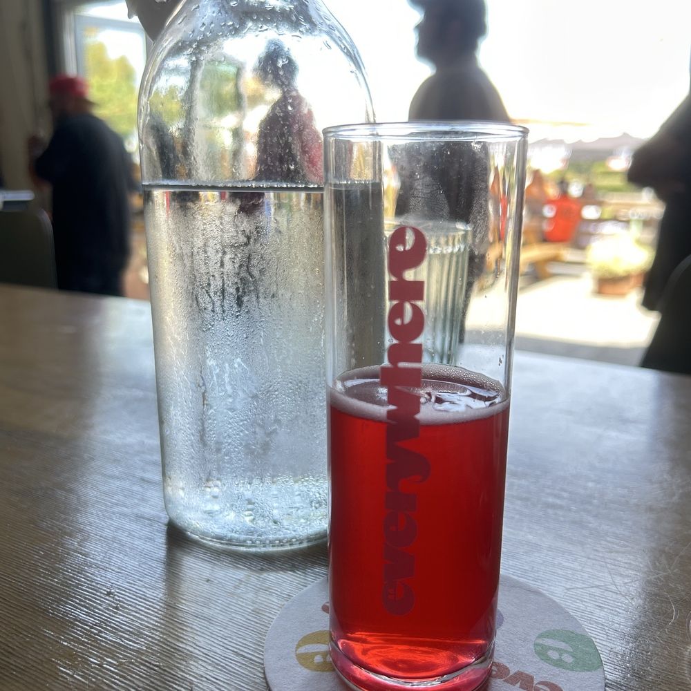 Jamica lemonade: auga Fresca seltzer